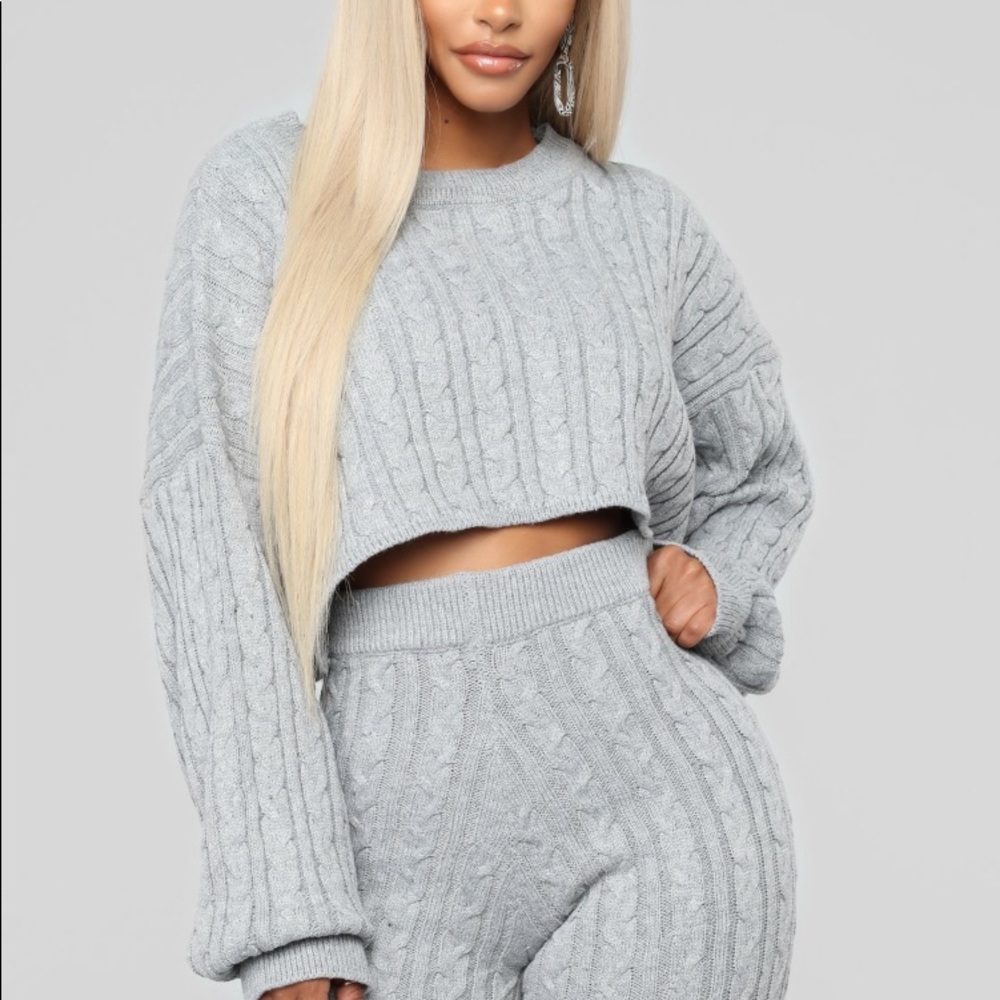 Meet Me Half Way Sweater L with the leggings M.